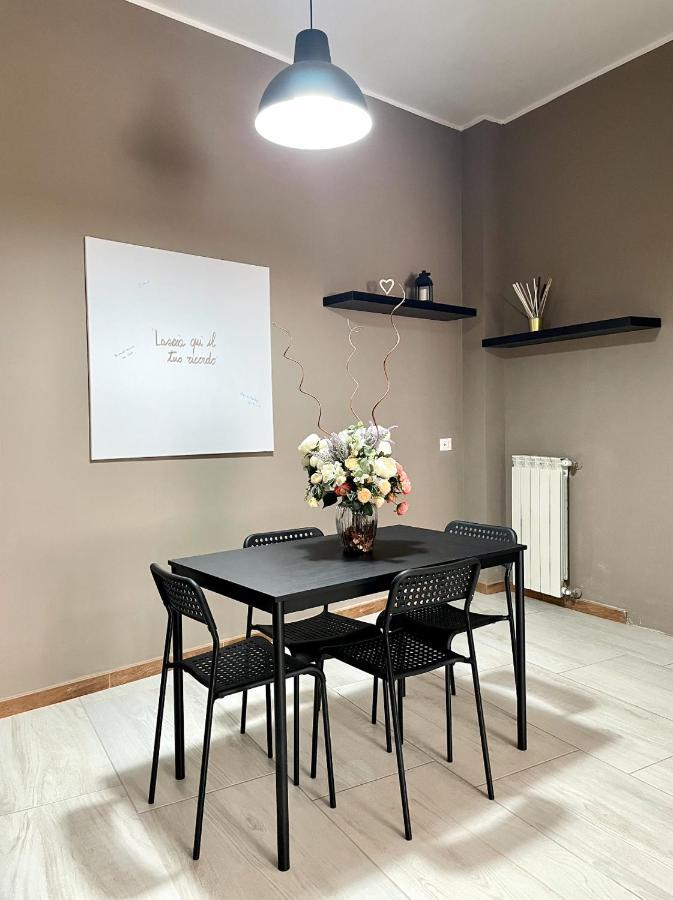 Grey Apartment Caiazzo Esterno foto